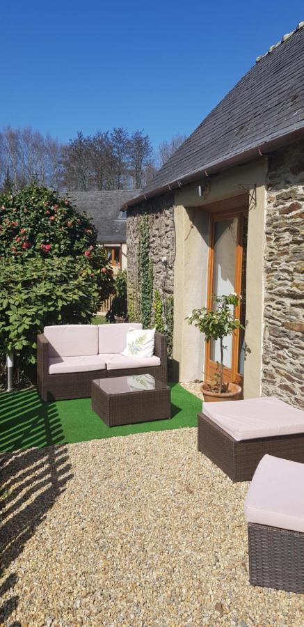 Le Vieux Moulin Gites - Detached Cottage With Garden Views And Pool Guegon ภายนอก รูปภาพ