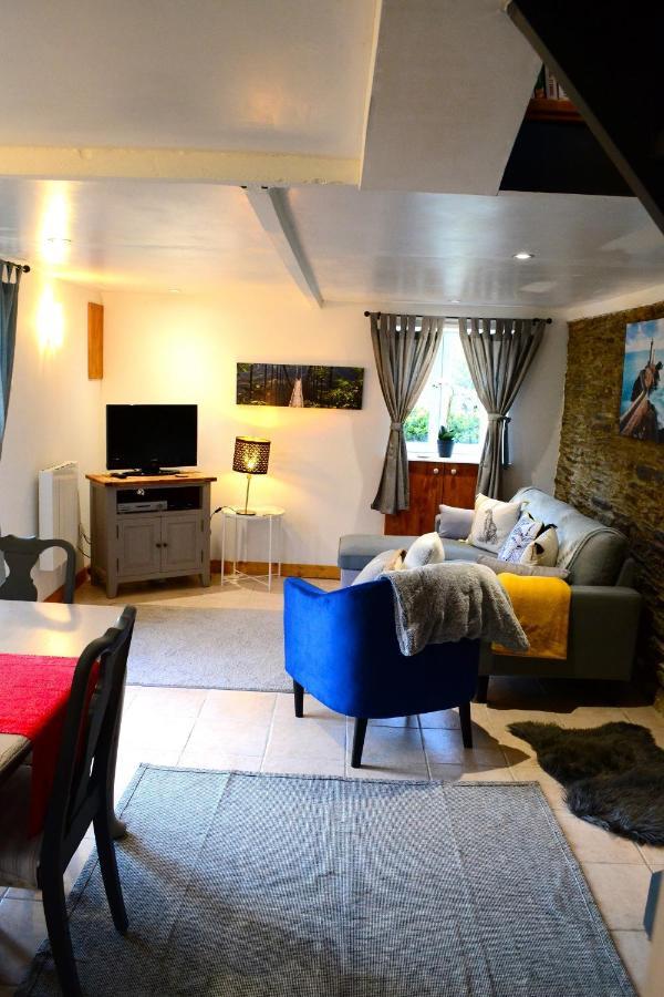 Le Vieux Moulin Gites - Detached Cottage With Garden Views And Pool Guegon ภายนอก รูปภาพ