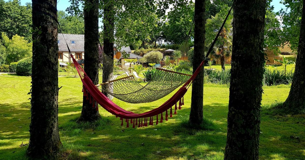 Le Vieux Moulin Gites - Detached Cottage With Garden Views And Pool Guegon ภายนอก รูปภาพ