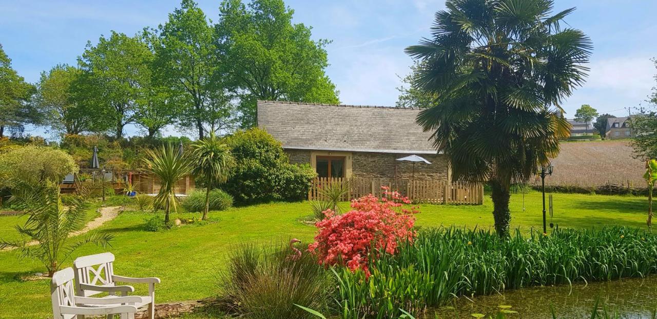 Le Vieux Moulin Gites - Detached Cottage With Garden Views And Pool Guegon ภายนอก รูปภาพ